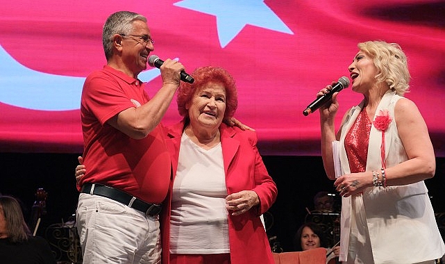 Kemer Belediyesi önünden başlayan