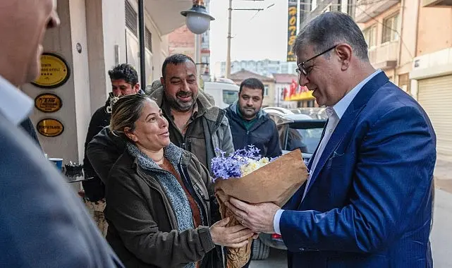 Roman yurttaşların oluşturduğu sivil toplum kuruluşlarının temsilcileriyle bir araya gelen