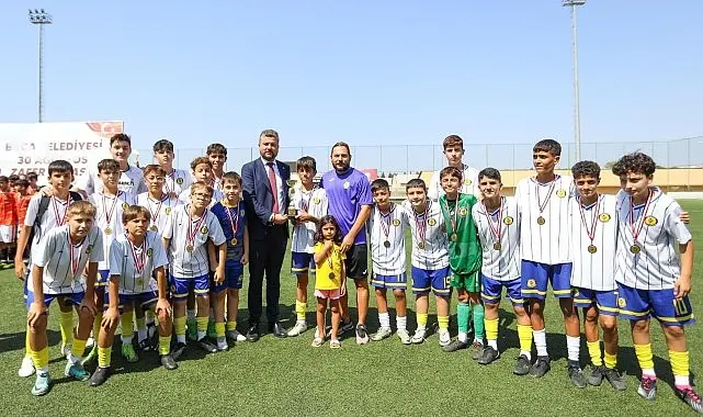 Buca Belediye Spor U14 Futbol Takımı, İzmir şampiyonası finalinden galibiyetle