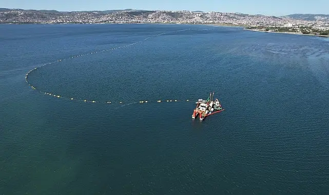 Kocaeli Büyükşehir Belediyesi, müsilaj tehdidi altındaki Marmara Denizi’ni korumak için