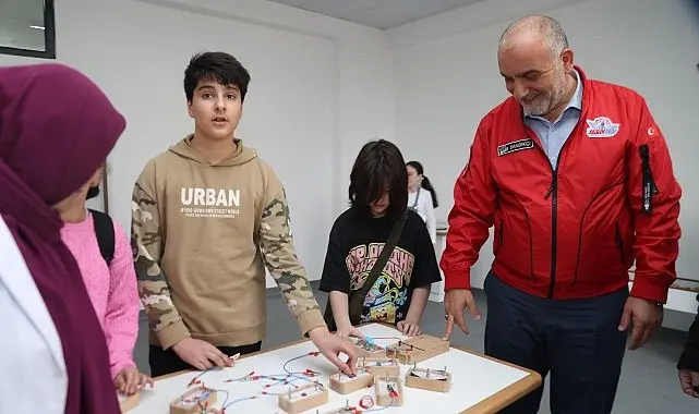 Canik Belediye Başkanı İbrahim Sandıkçı, yarıyıl tatilinde öğrencileri bilim ve