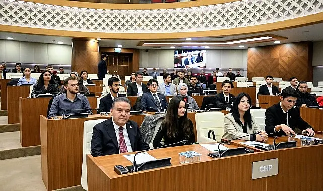 Kemer Belediyesi Gençlik Meclisi Başkanı Mehmet Yalın Erdal, Antalya Büyükşehir