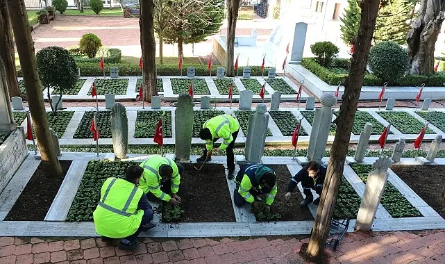 Kocaeli Büyükşehir Belediyesi ekipleri,İzmit Bağçeşme Mezarlığı’nda bulunan Namazgah Şehitliği’nde bakım