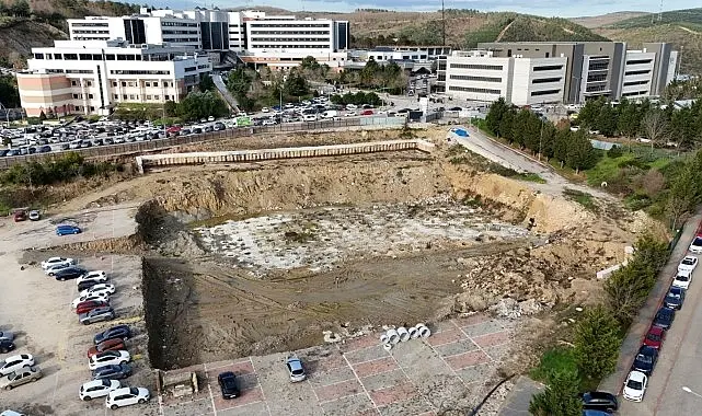 Kocaeli Büyükşehir Belediyesi, KOÜ Umuttepe Otopark ve Cami Yapımı projesinde