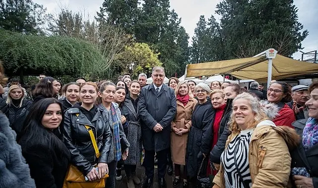 Türkiye Cumhuriyetinin kurucusu Ulu Önder Gazi Mustafa Kemal Atatürk’ün İzmir’e