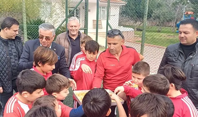 Kemer Belediye Başkanı Necati Topaloğlu, Devrim Zengin ve Taylan Toklu