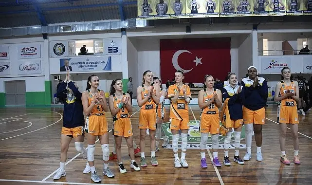 TKBL 23. Hafta karşılaşmasında Ferhatoğlu Edremit Belediyesi Gürespor, Urla Belediyesi’ni