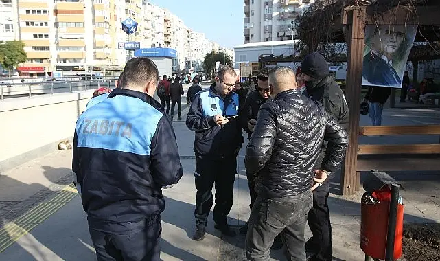 Karabağlar Belediyesi Zabıta Müdürlüğü ekipleri, çevre kirliliğini önlemek için denetimlerini