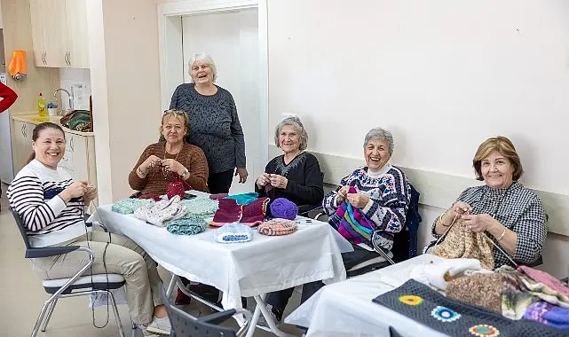 Konak Belediyesi’nin, İleri Yaş Sağlıklı Yaşam Merkezi kursiyerleri bu kış